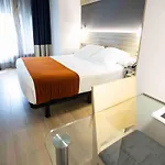 酒店 阿文尼达酒店 3*