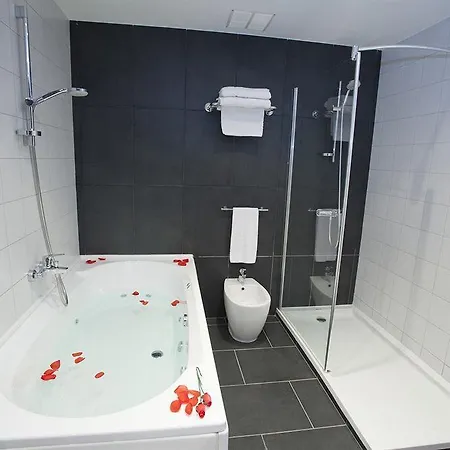 Hotel Avenida 3*