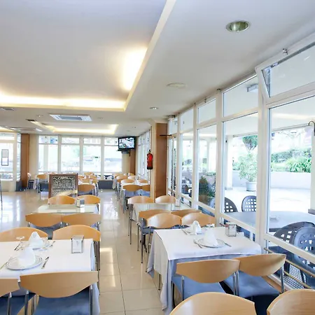 فندق Avenida 3*